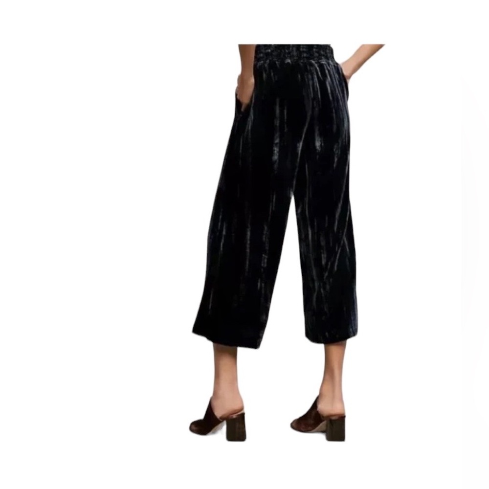 Like new! Anthropologie Hei Hei Velvet Dark Navy Culottes w Detail- Size M - Picture 2 of 4